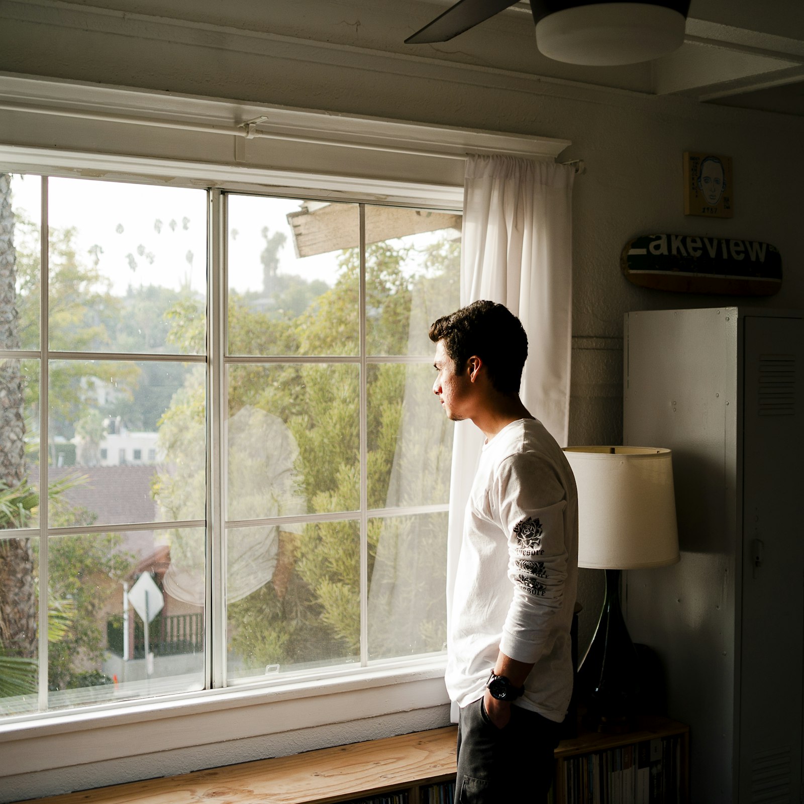 The Signs You Need Therapy (That Have Nothing to Do With Crying)